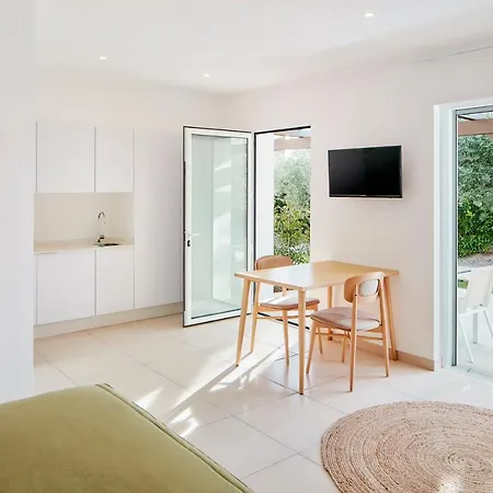 Quinta Dos Perfumes Тавира