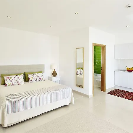 Quinta Dos Perfumes Farm stay *